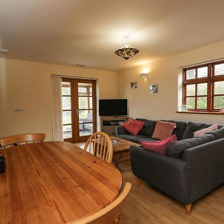 Penrose Cottage Gilwern Экстерьер фото